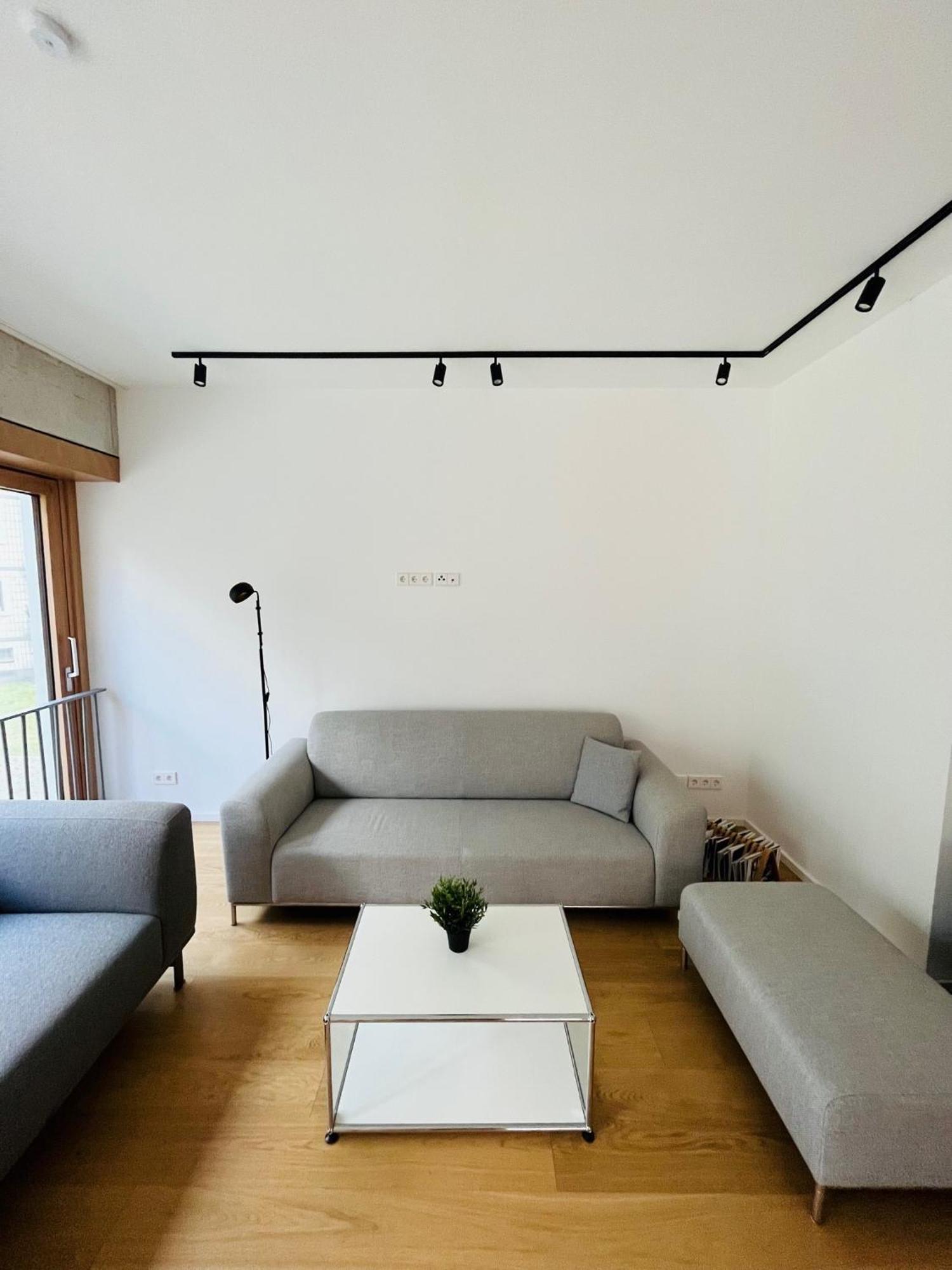 Alloggio in famiglia Mitte: Modern Bedroom / Ensuite Bath